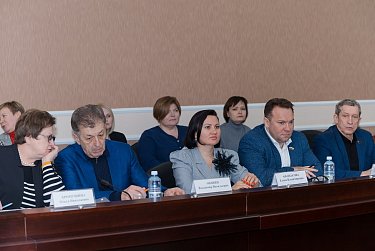 Куда направить дополнительные 8,8 млрд бюджетных рублей?